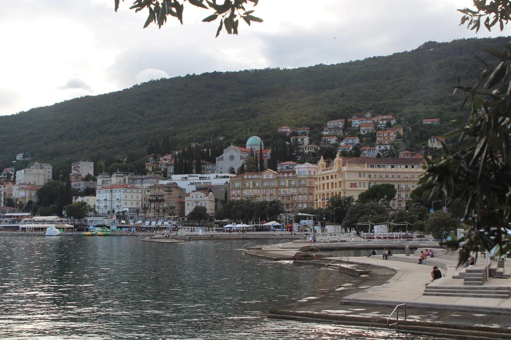 Apartment Zora Opatija Zimmer foto